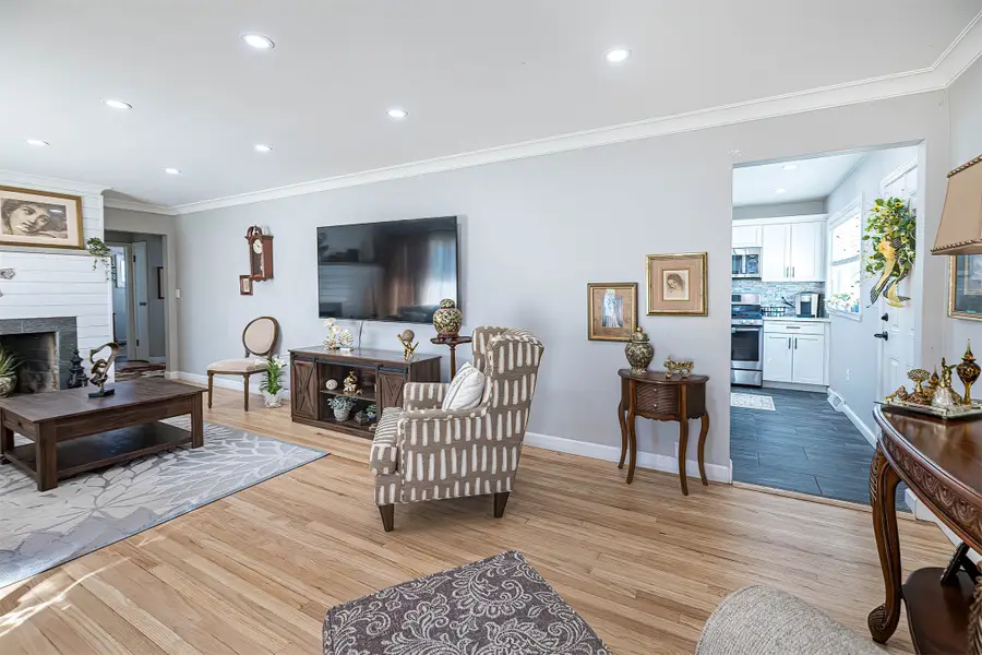 1884 E 2nd Street, Erie, PA 16511 - #3