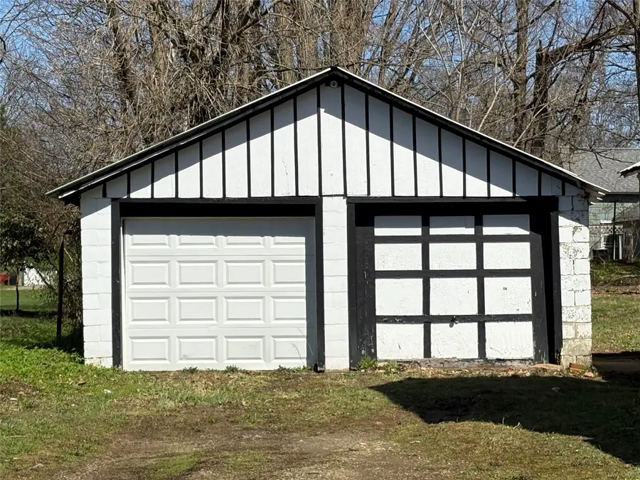 249 W Frederick Street, Corry, PA 16407 - #3