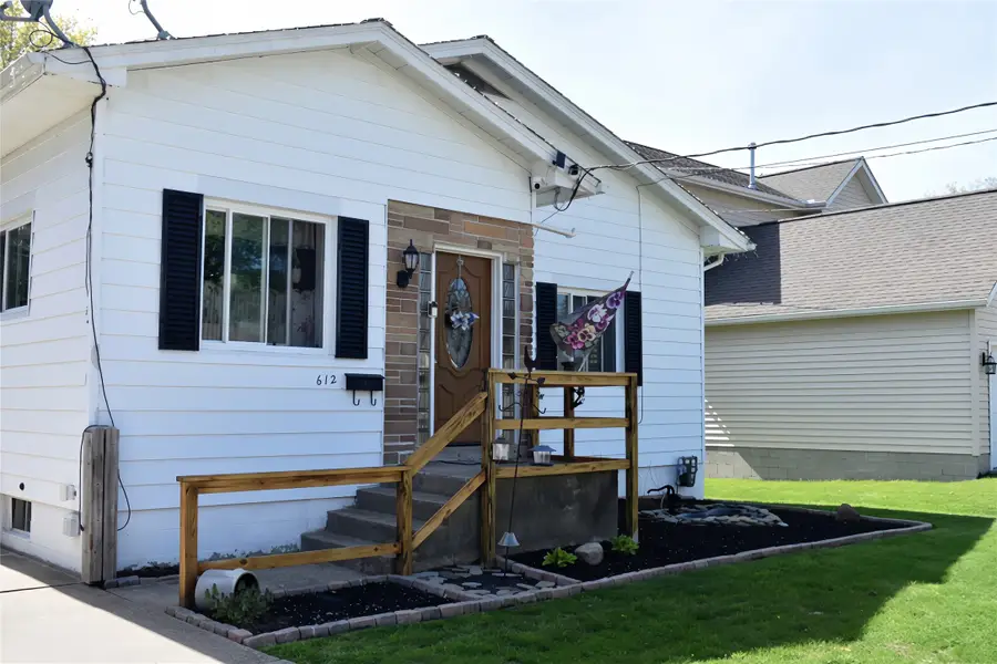 612 Montpelier Avenue, Erie, PA 16505 - #2