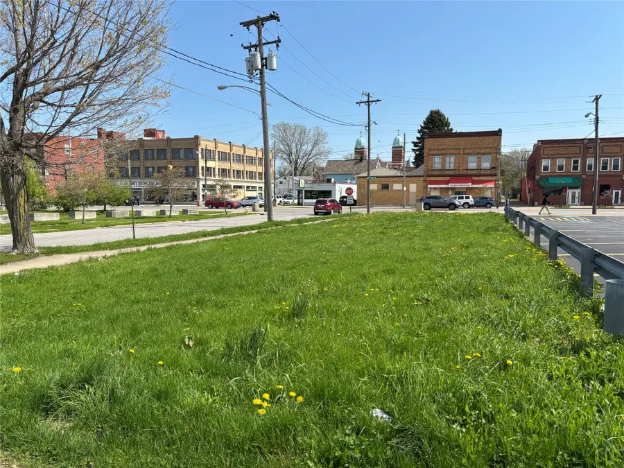 1302 Parade Street, Erie, PA 16503 - #2
