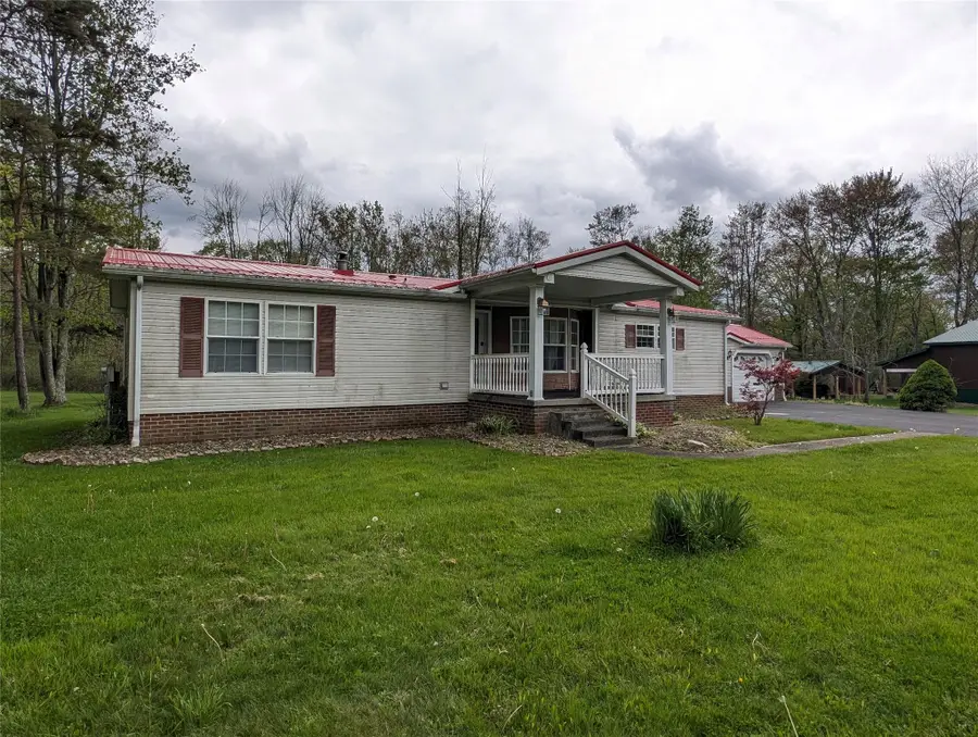 1527 Lakeview Drive, Linesville, PA 16424 - #3
