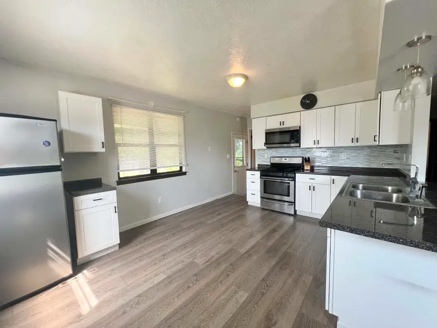 1014 E 34th Street, Erie, PA 16504 - #3