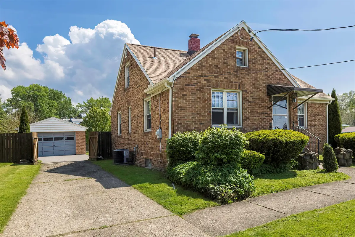 339 E 38th Street, Erie, PA 16504 - #1