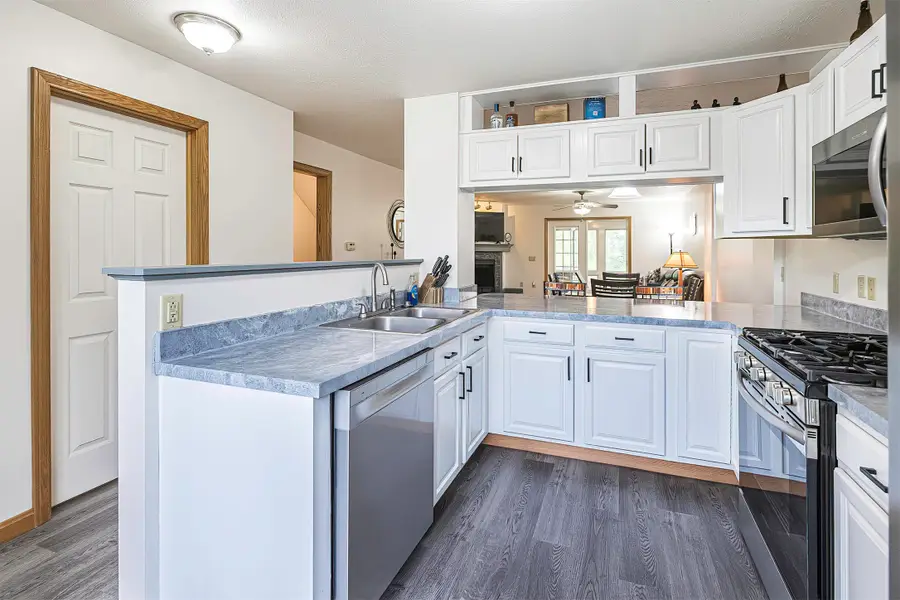 4127 Wood Hills Drive, Erie, PA 16510 - #3