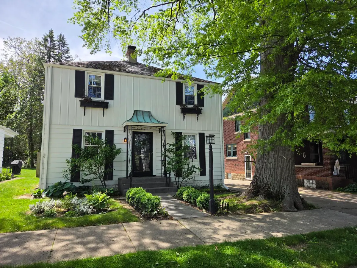 121 E 37th Street, Erie, PA 16504 - #1