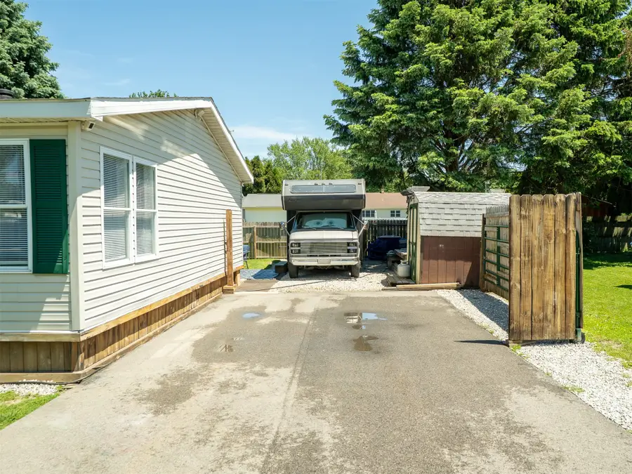 2301 Border Drive, Erie, PA 16506 - #2