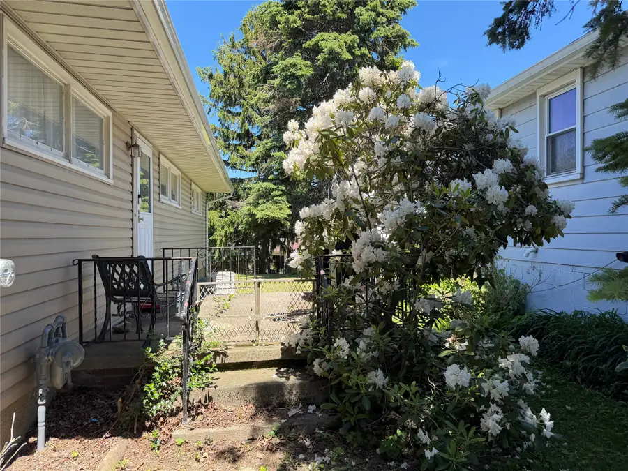 2402 E 43rd Street, Erie, PA 16510 - #3