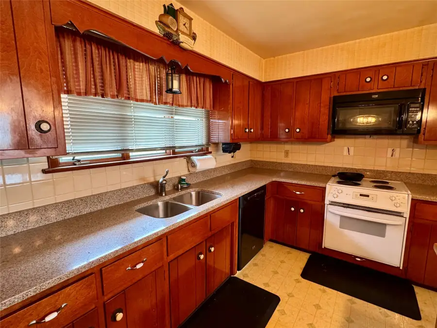 3651 Delmar Drive, Millcreek, PA 16506 - #3