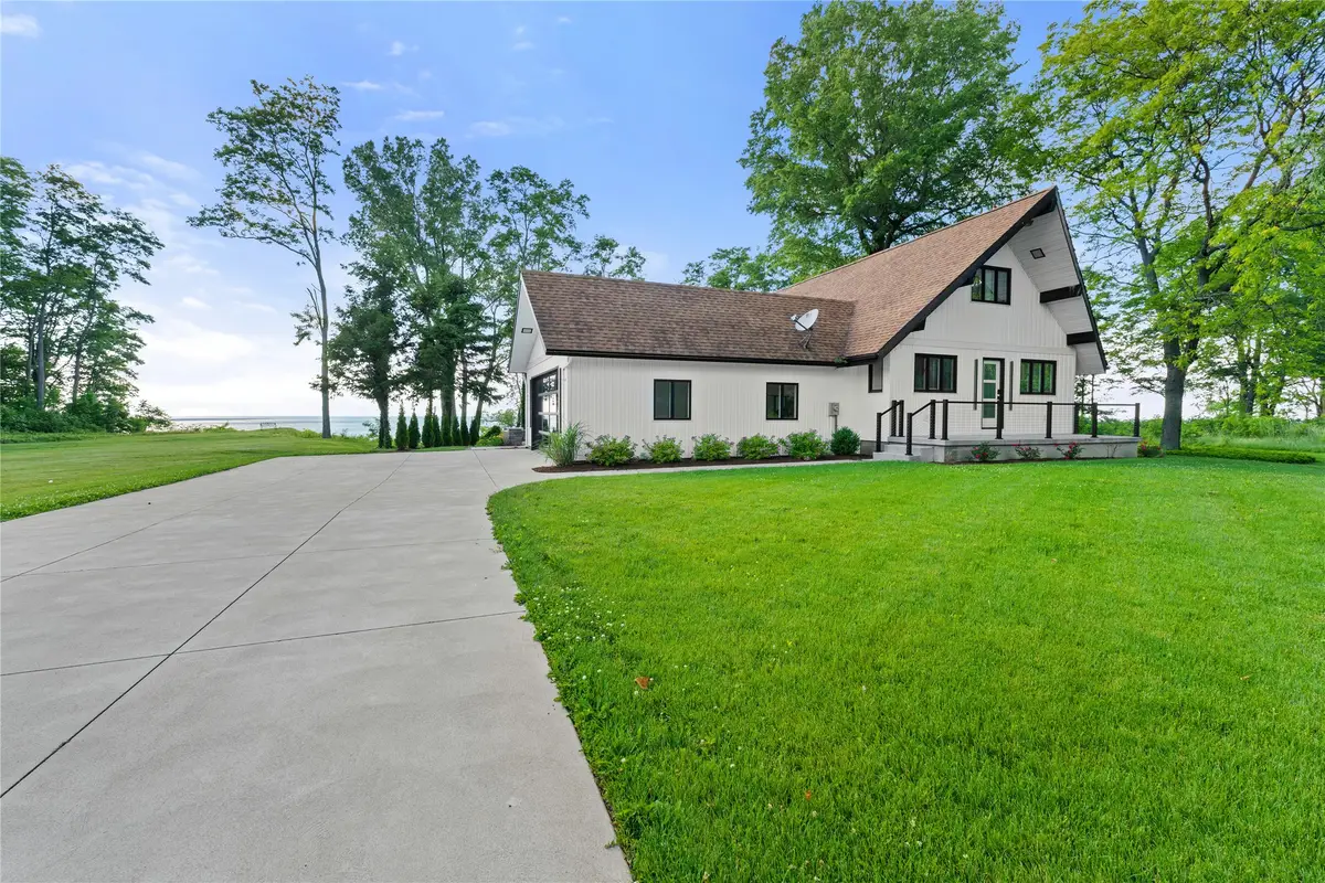 7466 N Shore Drive, Erie, PA 16511 - #1