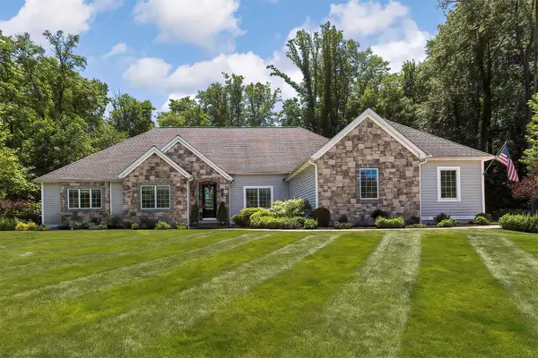 3588 Swan Lake Lane, Fairview, PA 16506