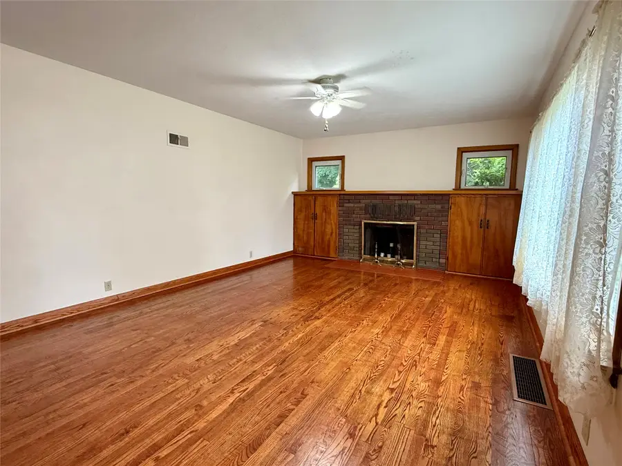 102 E Division Street, North East, PA 16428 - #2
