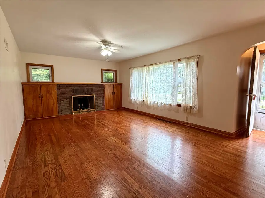 102 E Division Street, North East, PA 16428 - #3