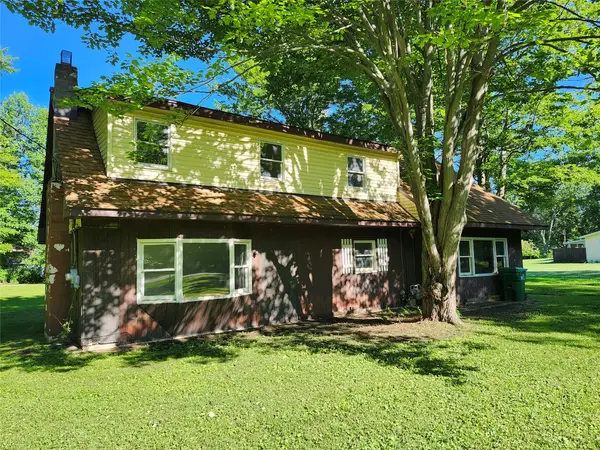 1084 Sirak Drive, Fairview, PA 16415