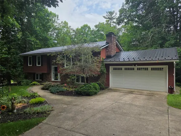 852 East Street, Waterford, PA 16441