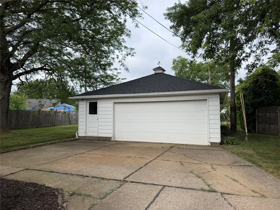 2330 E 40th Street, Erie, PA 16510 - #3