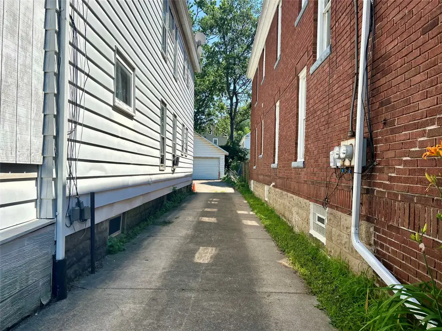 131 E 30th Street, Erie, PA 16504 - #3