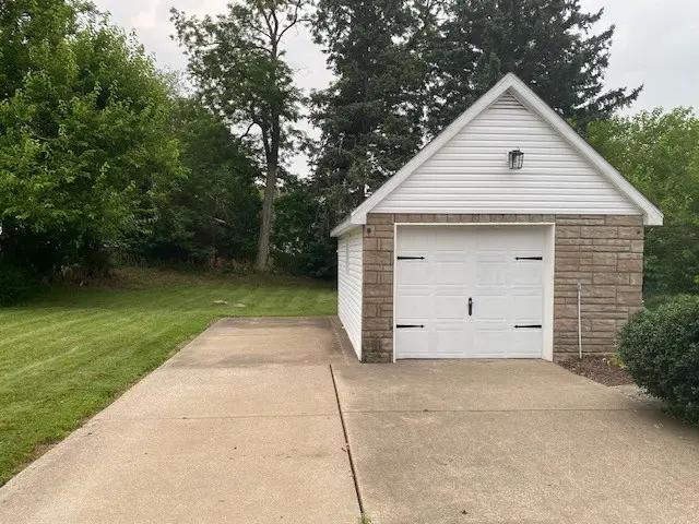 616 E 33rd Street, Erie, PA 16504 - #2