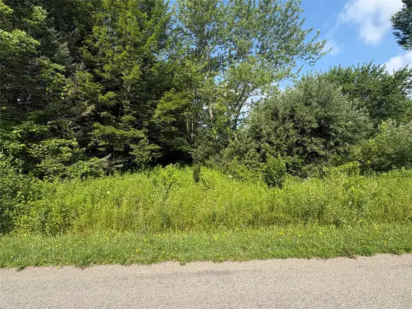 Mark Road, Erie, PA 16509
