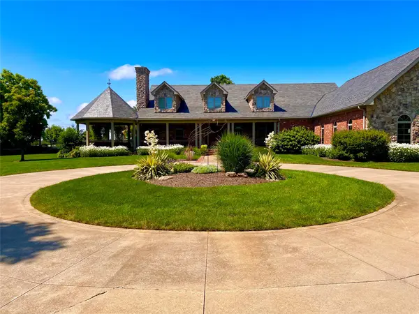 9110 E Lake Road, North East, PA 16428