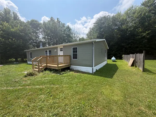 7201 Snodgrass Road, Jamestown, PA 16134