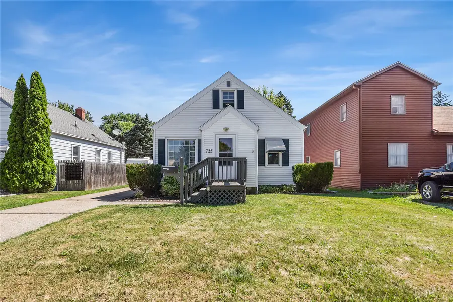 725 Wyoming Avenue, Erie, PA 16505 - #2
