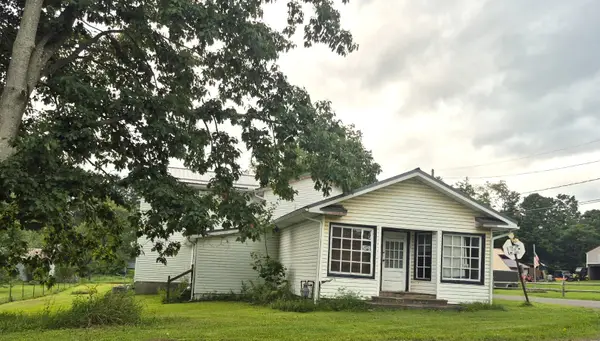 22973 & 22975 Gravel Run Road, Saegertown, PA 16433