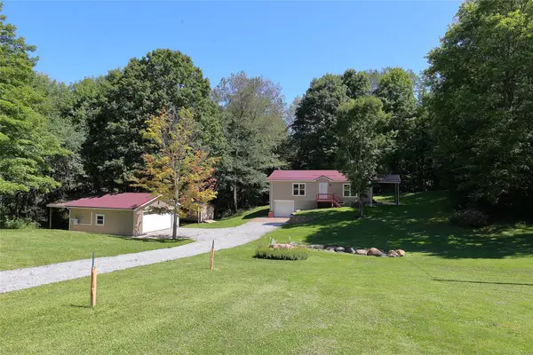 10565 German Road, North East, PA 16428
