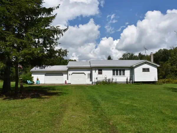 1902 W Center Road, Linesville, PA 16424