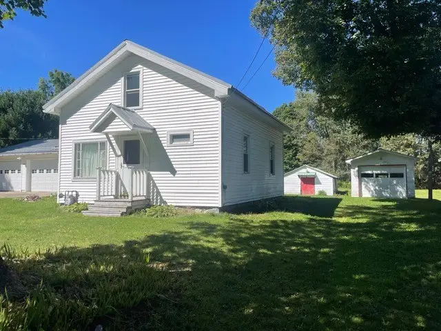 11376 W Pleasant Street, Corry, PA 16407 - #3