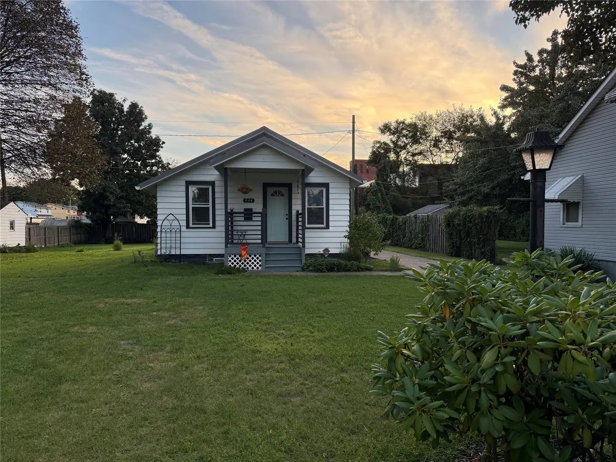 944 Delaware Avenue, Erie, PA 16505 - #1