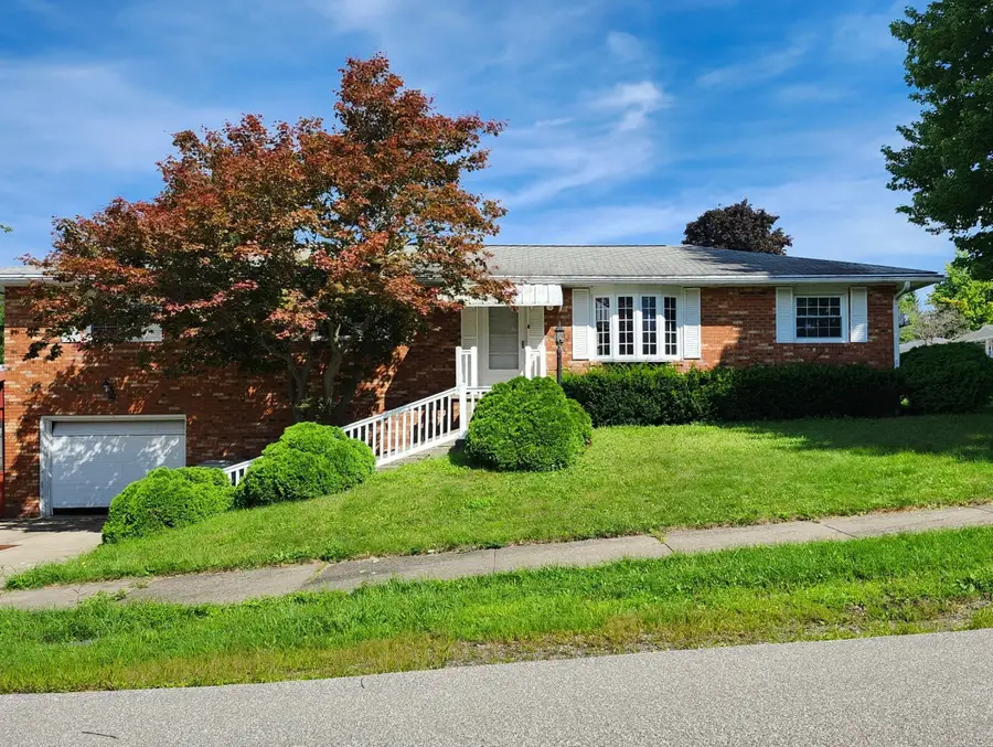 588 Lindsey Avenue, Meadville, PA 16335 - #2