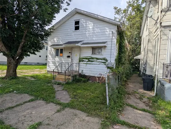 930 W 17th Street, Erie, PA 16502
