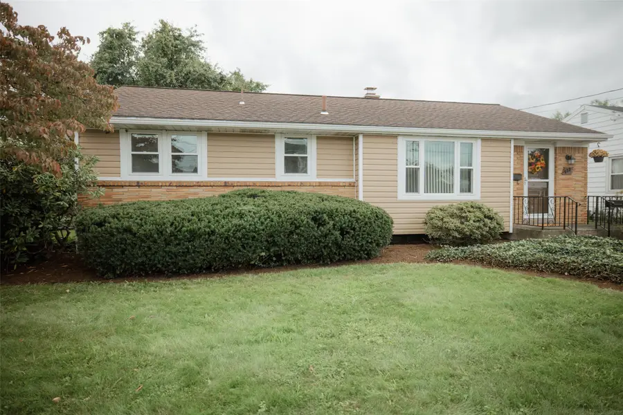 423 E 36th Street, Erie, PA 16504 - #2