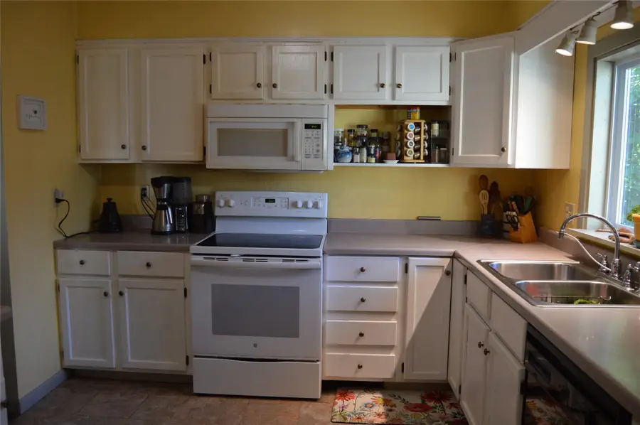 325 Center Street, Cambridge Springs, PA 16403 - #3