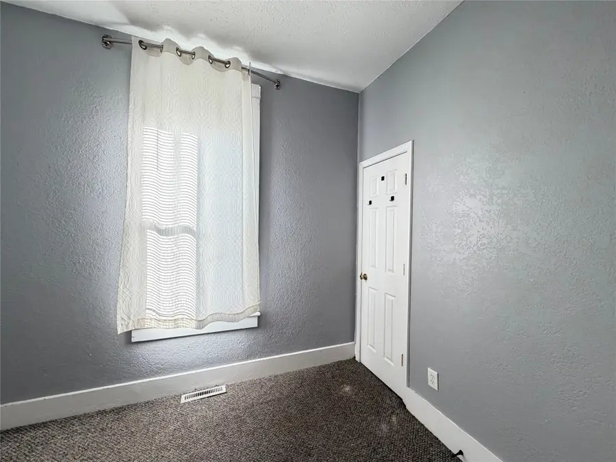145 E 21st Street, Erie, PA 16503 - #3