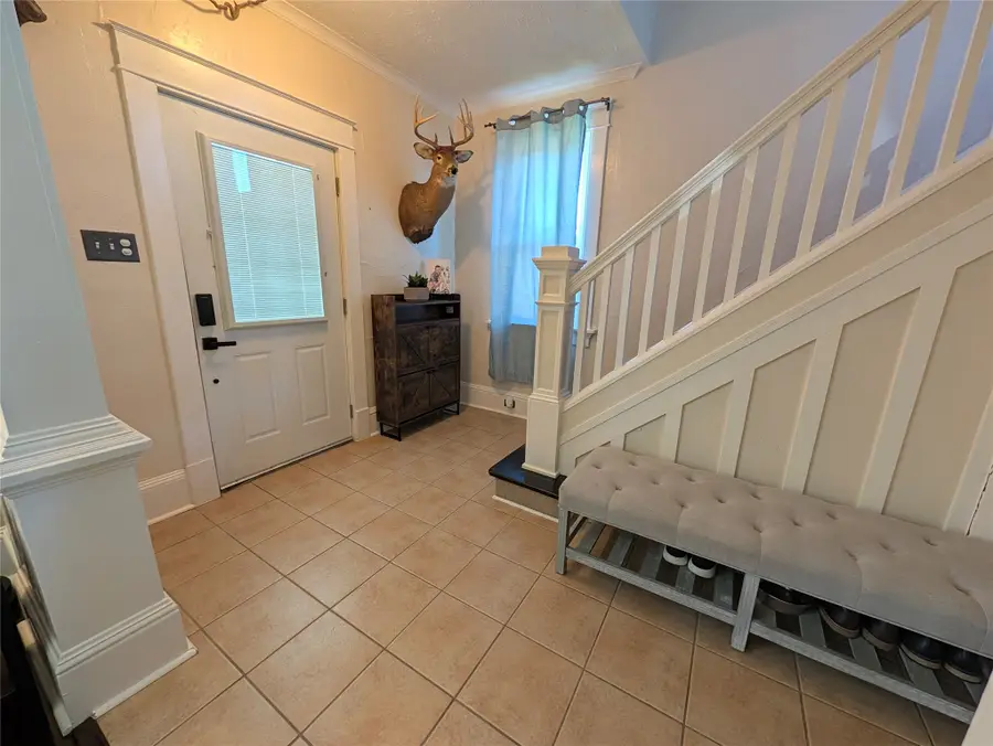 912 W 23rd Street, Erie, PA 16502 - #3