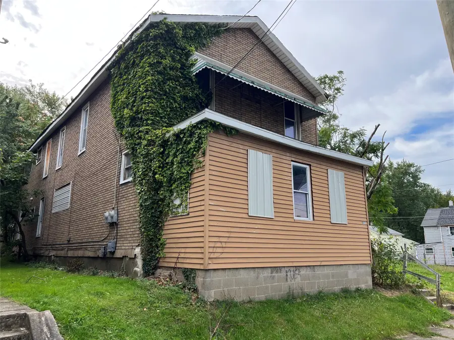 609 E 7th Street, Erie, PA 16503 - #3