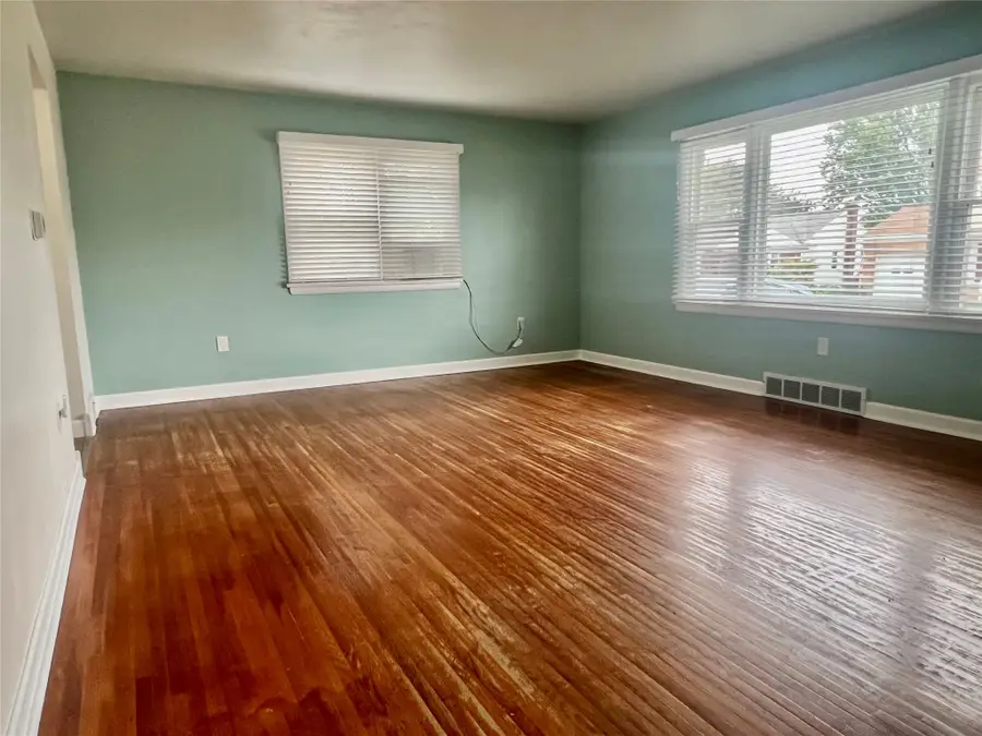 337 E 37th Street, Erie, PA 16504 - #2