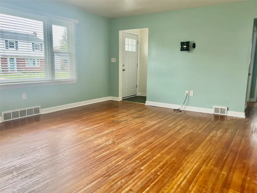 337 E 37th Street, Erie, PA 16504 - #3