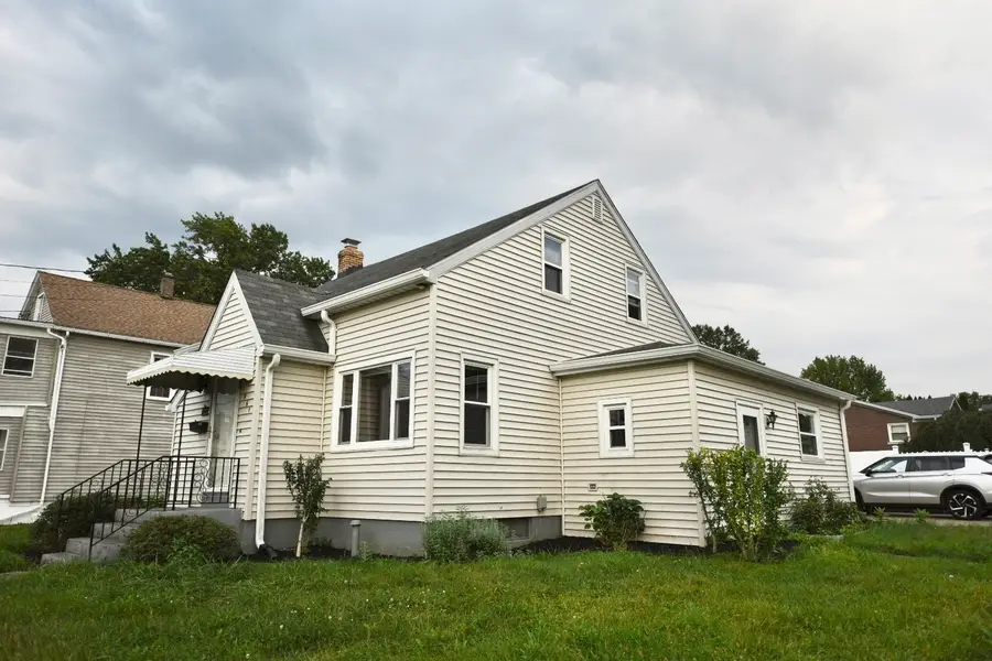 961 W 32nd Street, Erie, PA 16508 - #2