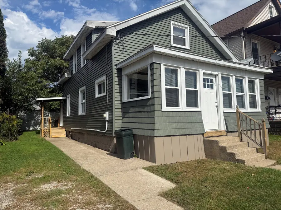 1406 E 9th Street, Erie, PA 16503 - #2