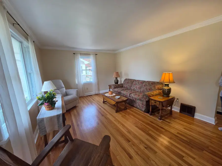 609 E 36th Street, Erie, PA 16504 - #3