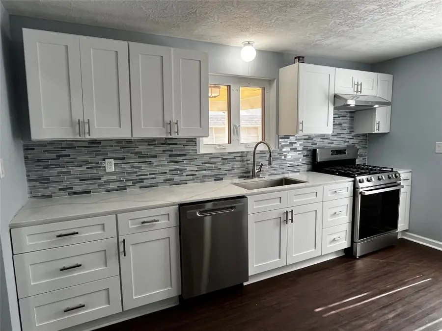 3929 Davenpoort Avenue, Erie, PA 16509 - #3