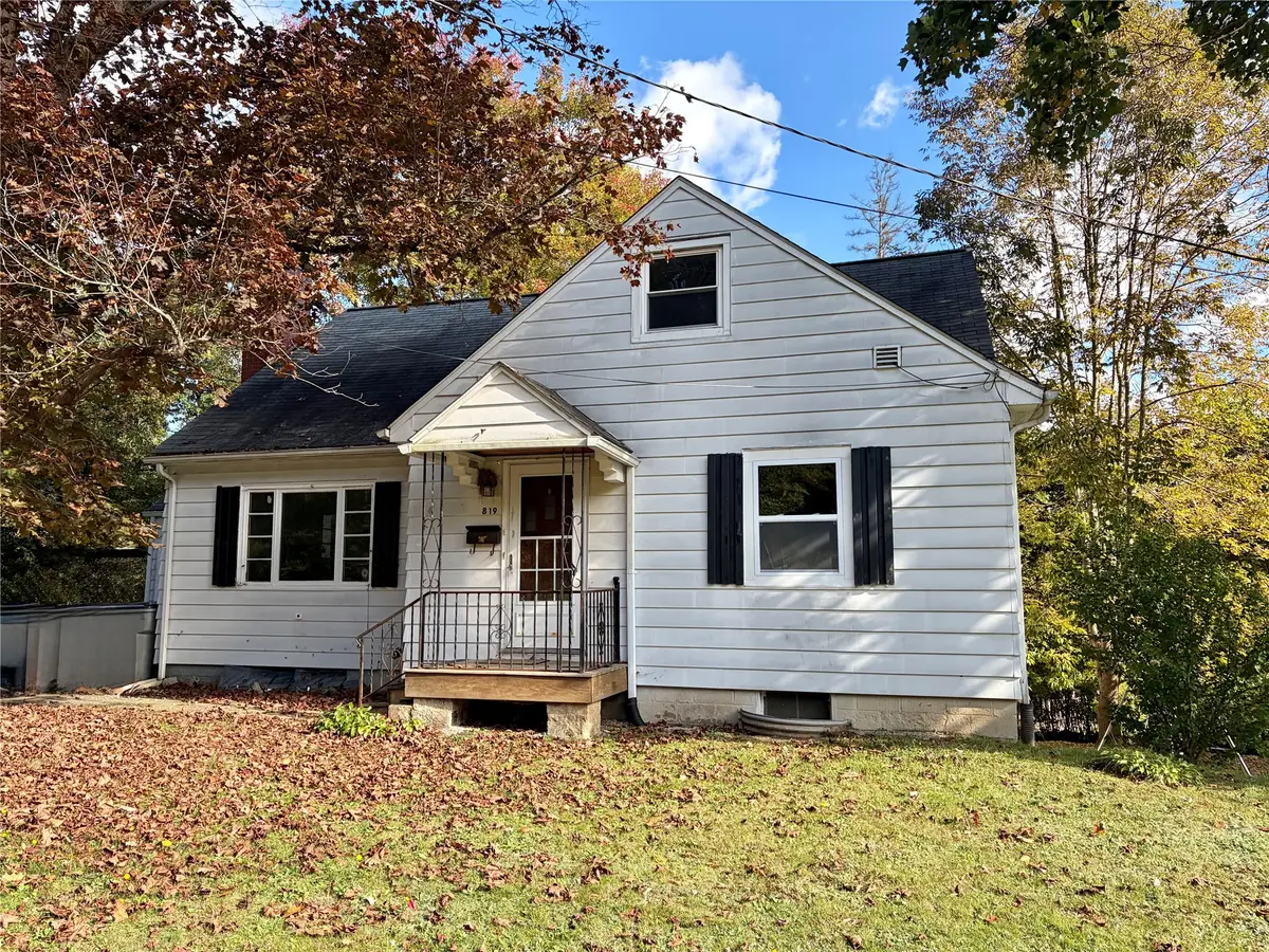 819 Irvin Avenue, Meadville, PA 16335 - #1