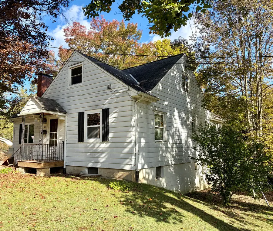 819 Irvin Avenue, Meadville, PA 16335 - #2