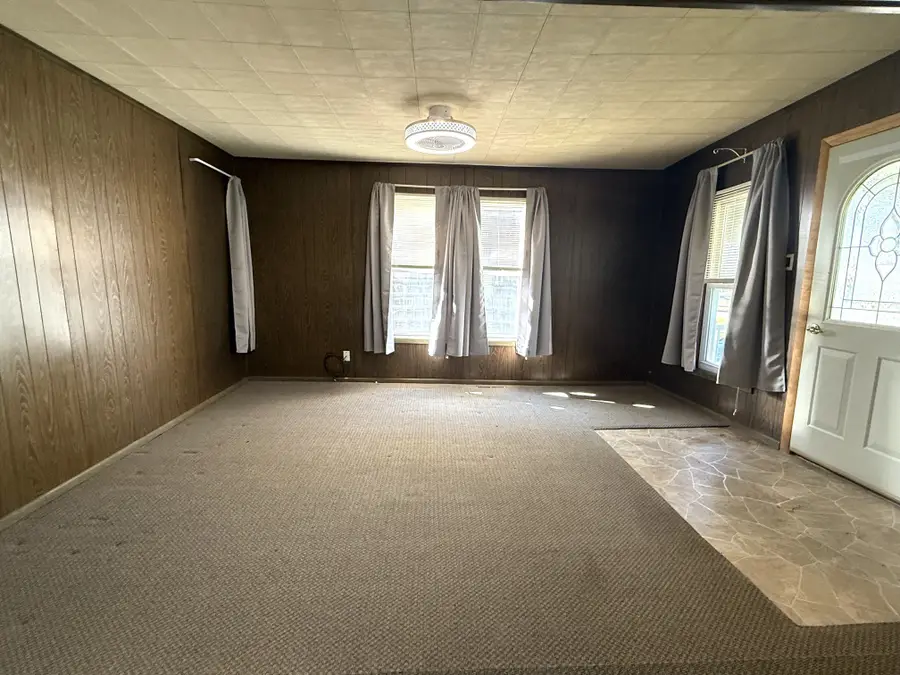 42 E Irving Street, Corry, PA 16407 - #2