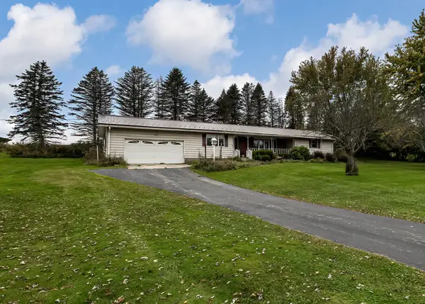 10458 Route 89, North East, PA 16428