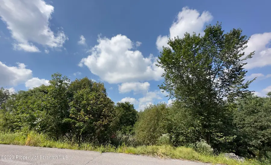 12 Baldassari Drive, Scranton, PA 18510 - Image #2