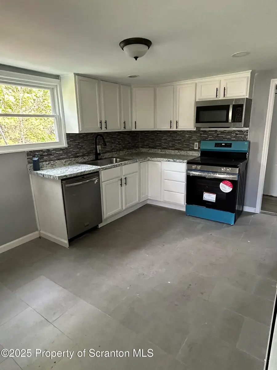 627 May Street, Mayfield, PA 18433 - Image #3