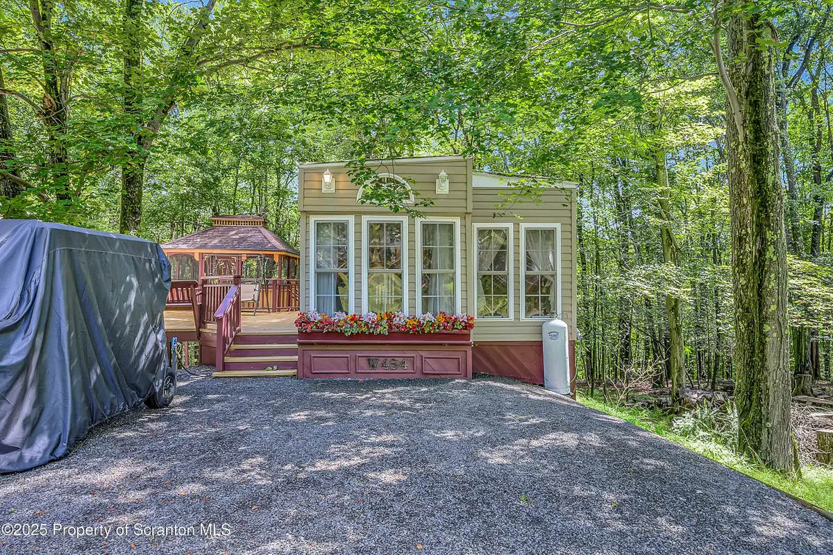 454 Fox Terrace, Covington Township, PA 18424 - Image #1